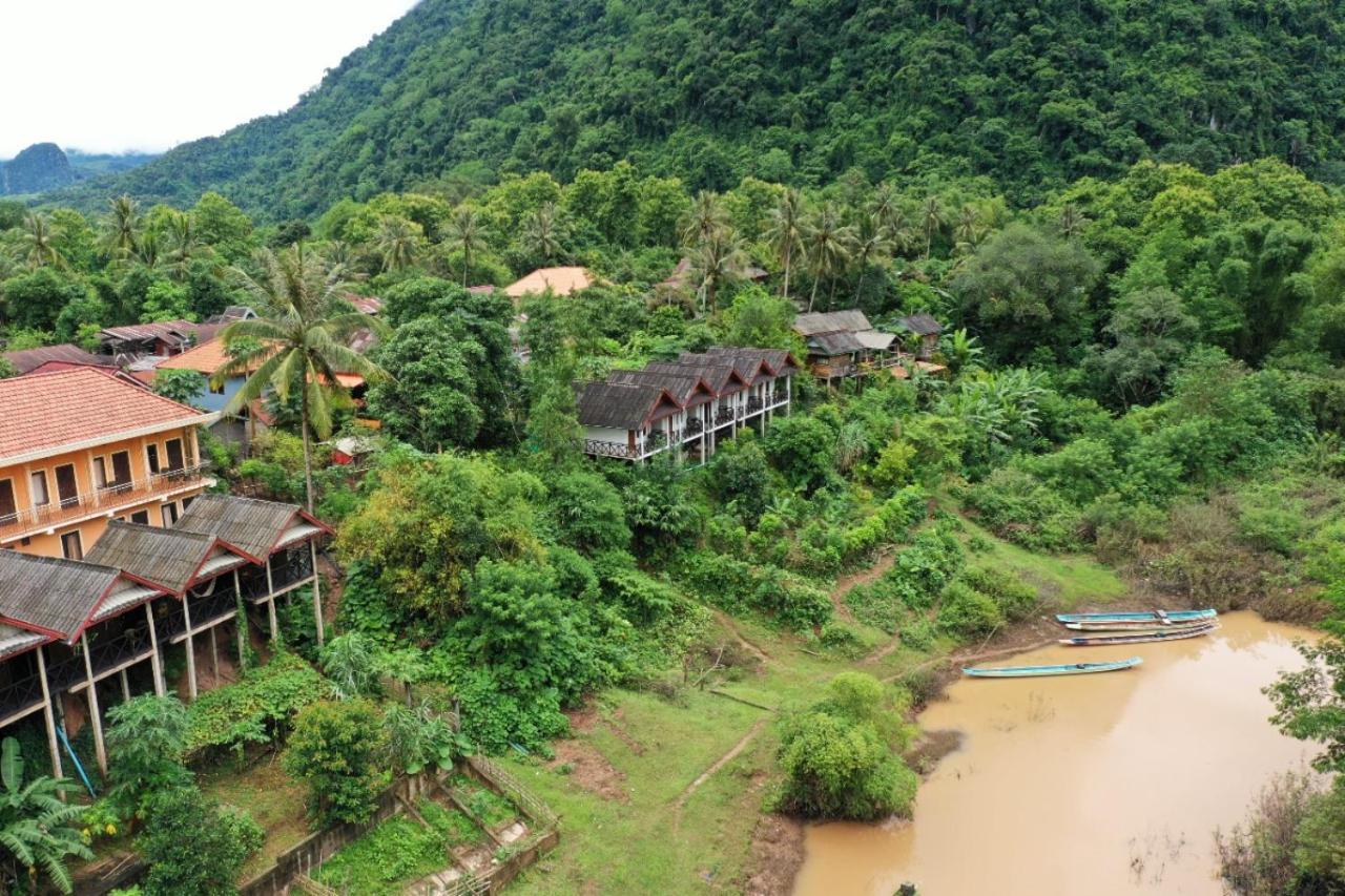Pdv Guesthouse Muang Ngoi 外观 照片