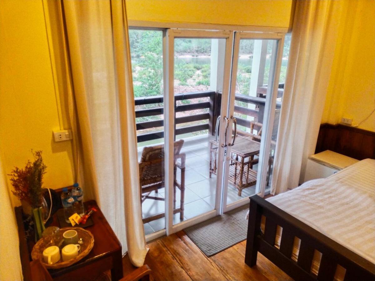Pdv Guesthouse Muang Ngoi 外观 照片