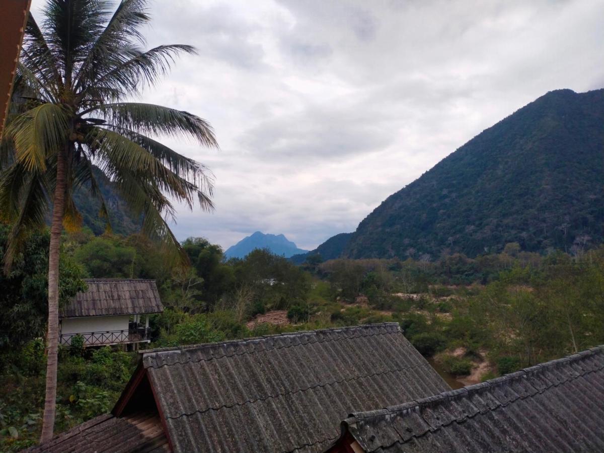 Pdv Guesthouse Muang Ngoi 外观 照片