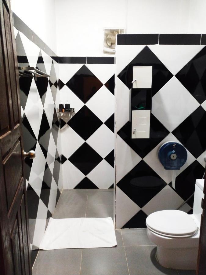 Pdv Guesthouse Muang Ngoi 外观 照片