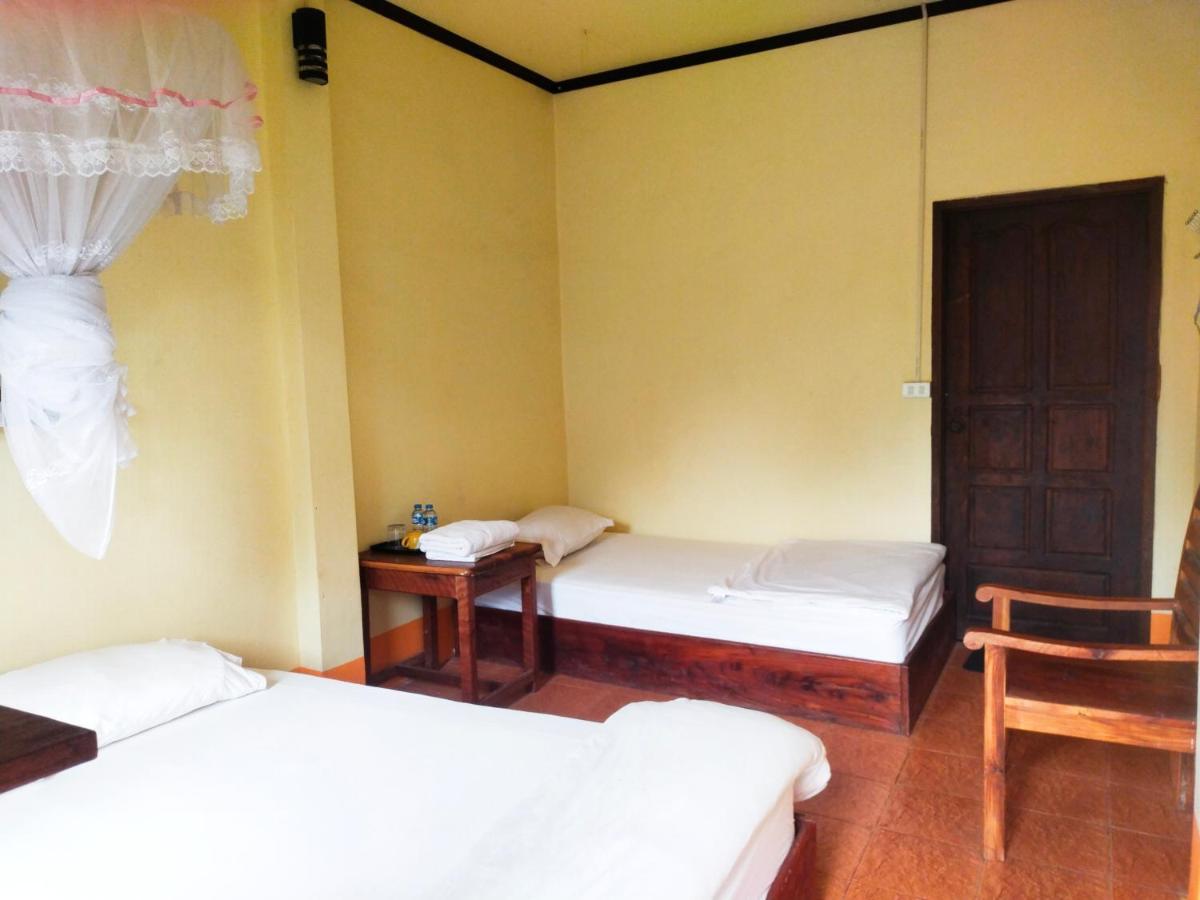 Pdv Guesthouse Muang Ngoi 外观 照片